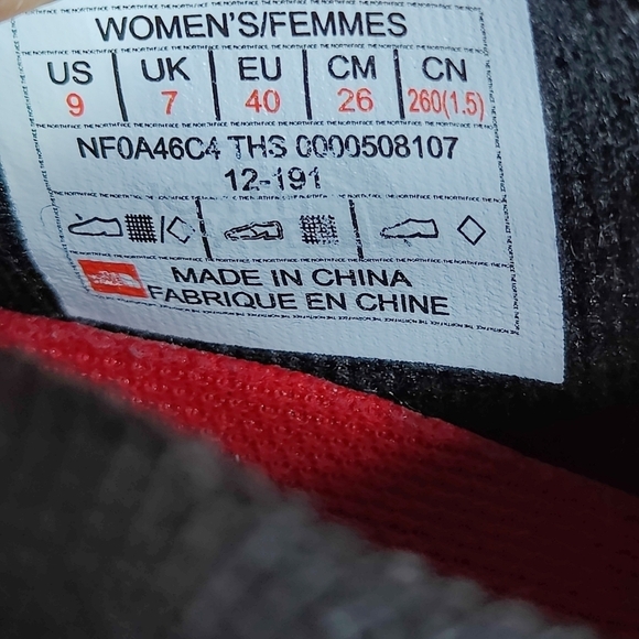 The North Face Oscillate Trail Black Red Running Sneakers Women's Shoes Size 9 - Picture 10 of 10